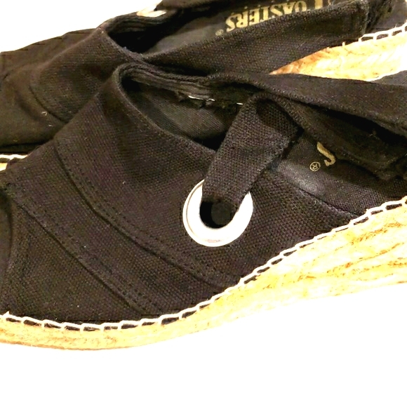 Black Canvas Shoes 7.5 Coasters - Picture 1 of 8